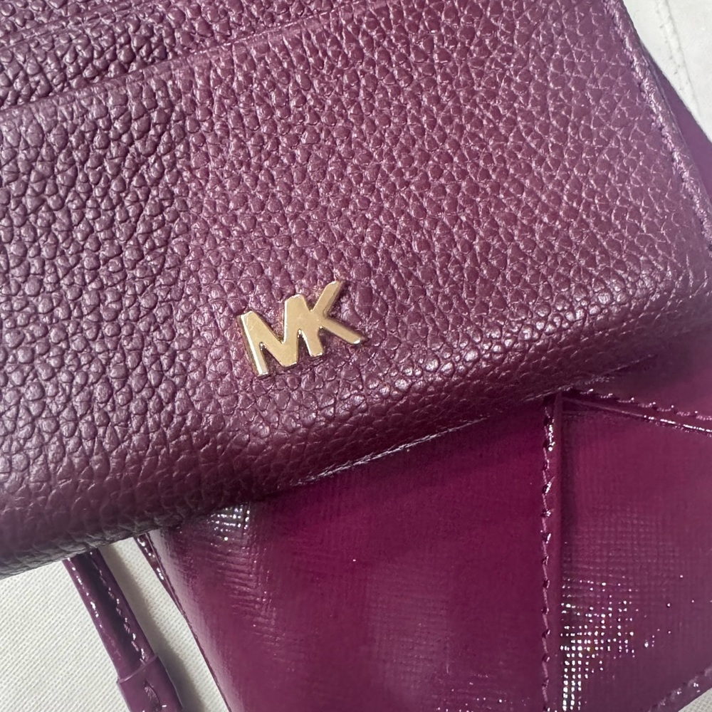Michael Kors (Deep Burgundy) Pebbled Leather Zip Wallet with Gold MK Logo - Picture 2 of 6